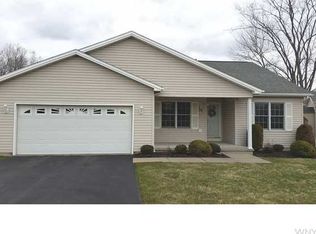 31 Alexander Pkwy, North Tonawanda, NY 14120