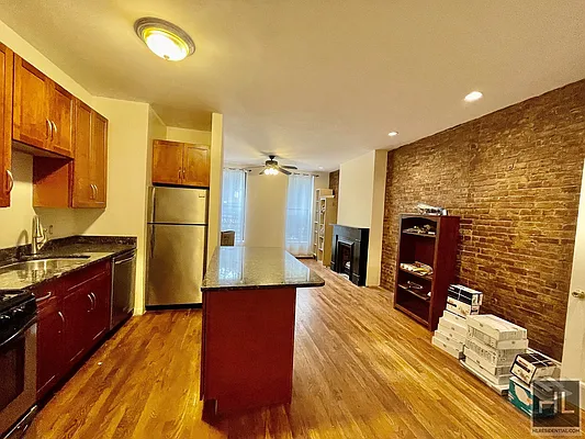 Rented by Highline Residential | media 26