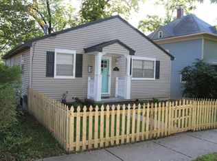 605 Main St, Parkville, MO 64152