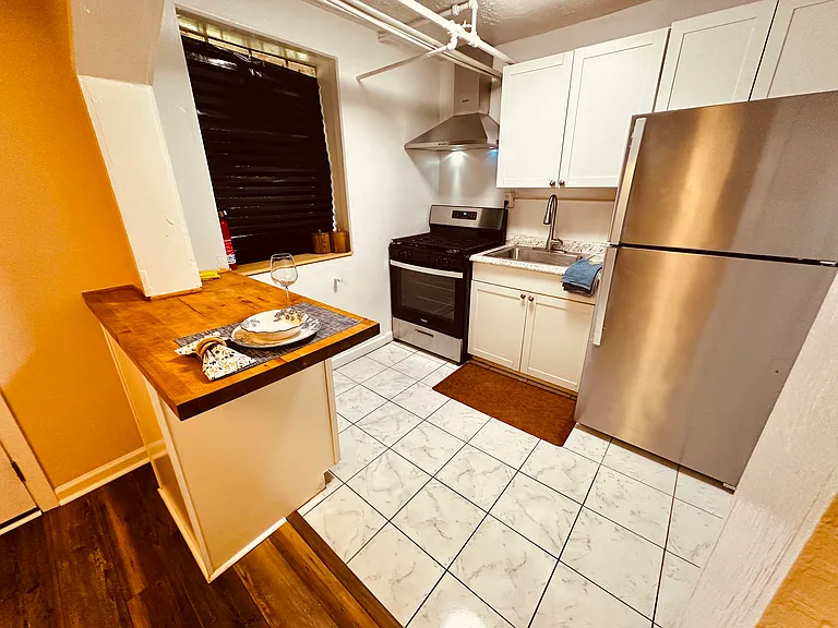 819 51st St SE #5 — Photo 9