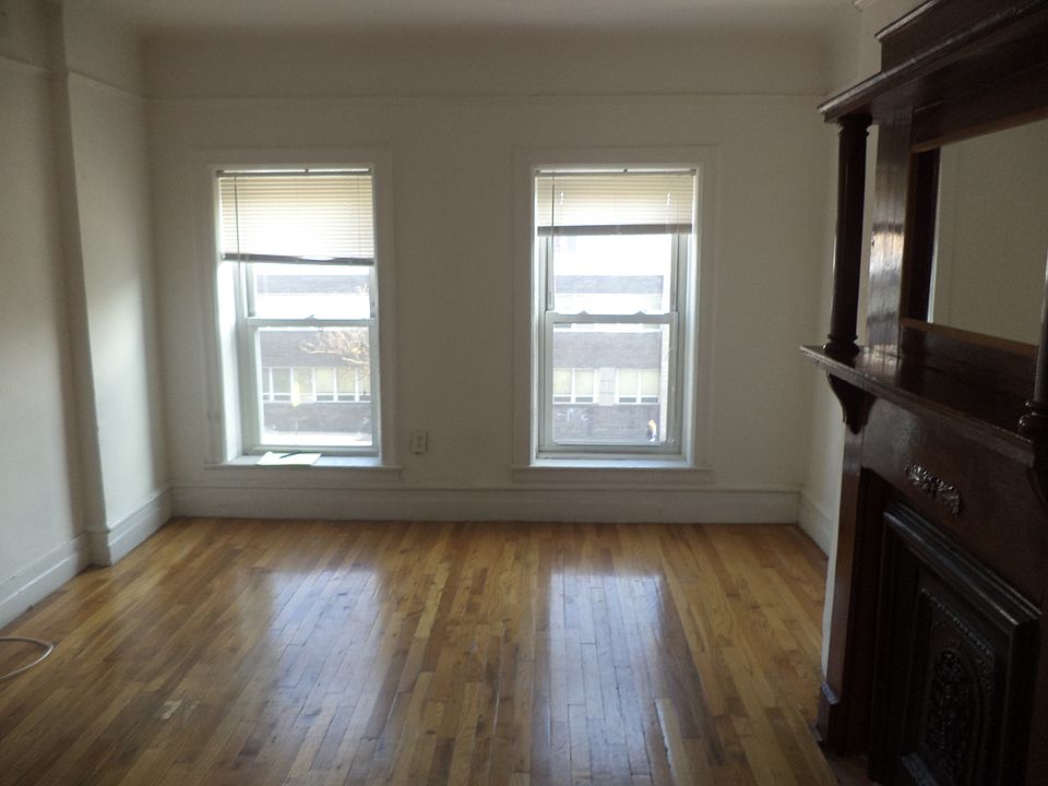 1st image of 48 4th Ave APT 4