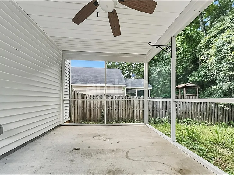 126 Avalon Rd — Photo 20