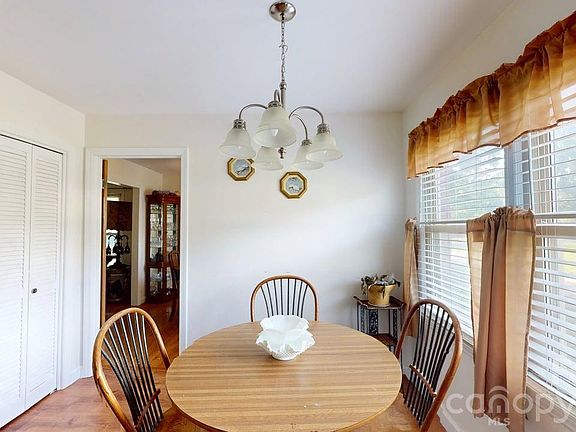 5th image of 2605 Kimberly Dr