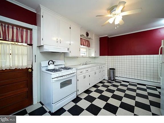 4th image of 1644 Brunswick Ave