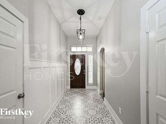 2nd image of 12919 Hawthorne Shores Dr