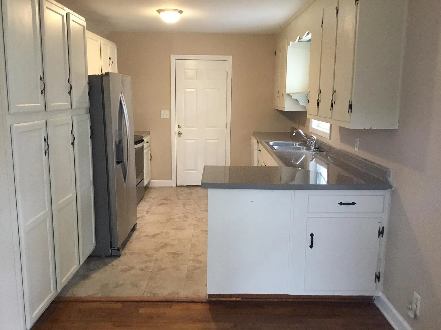 3 bed, 1200 sqft, $1,600 — Photo 3