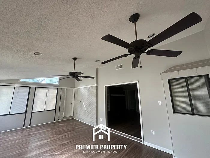 532 Bedlington Dr — Photo 12