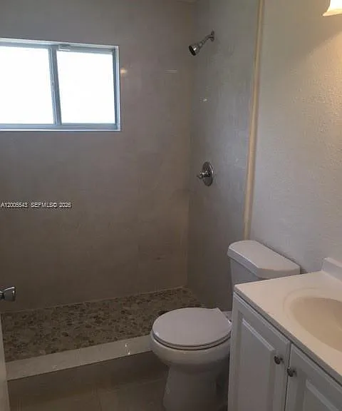 805 NE 138th St — Photo 17