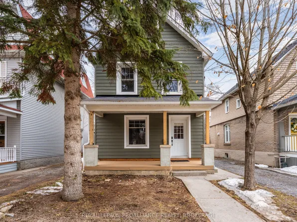29 Livingston Ave, Kingston, ON K7L 4L1