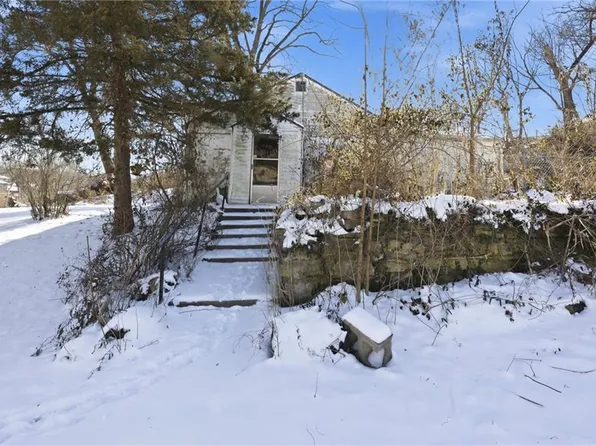 3200 N 42nd Ter, Kansas City, KS 66104