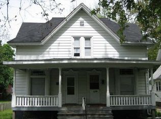 930 Grant Ave, Rockford, IL