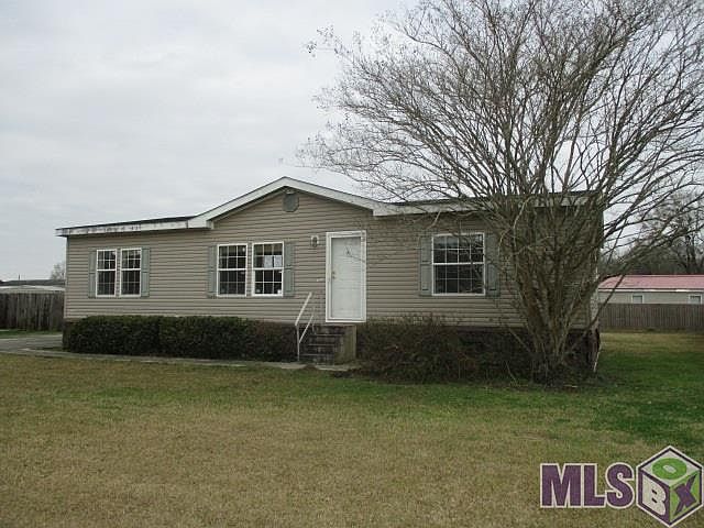 1st image of 39090 Holly Hill Dr
