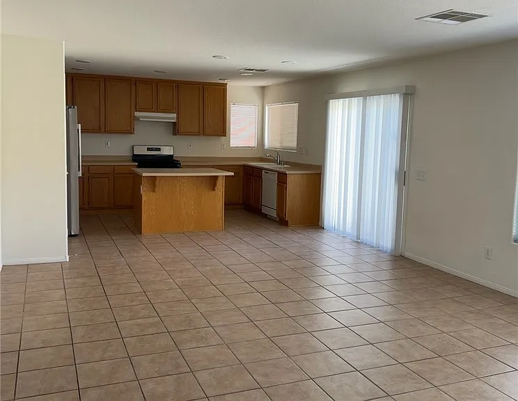 11556 Aruba Beach Ave — Photo 4