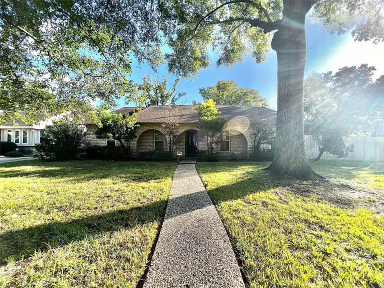 13935 Saint Marys Ln — Photo 31