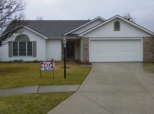 6001 Merlin Dr, Fort Wayne, IN 46818