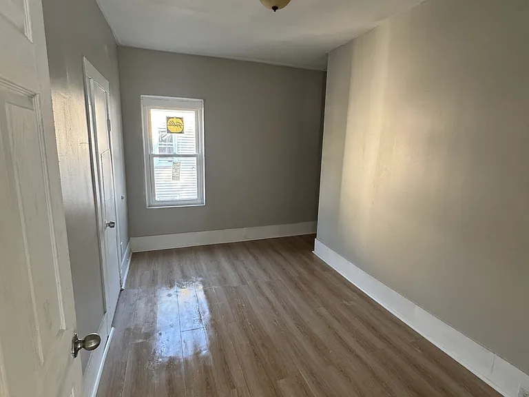 59 King St #2 — Photo 5