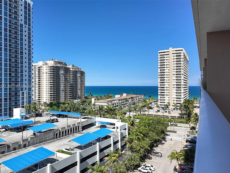 1965 S Ocean Dr #9L — Photo 2