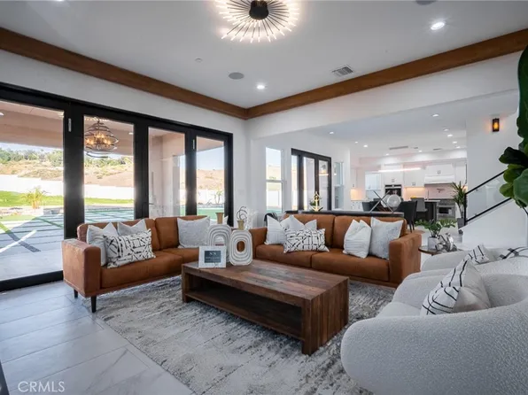 739 Buckingham Dr, Redlands, CA 92374