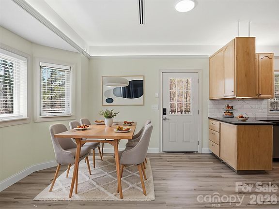 5th image of 8128 Cane Pointe Ln