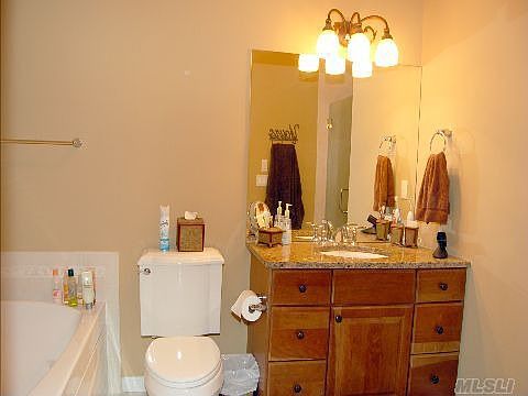 3rd image of 35 Rose Ln