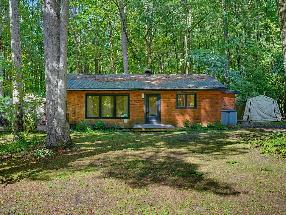 1st image of 6 Woodlawn Ave