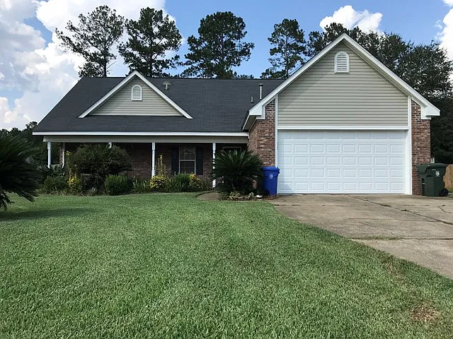 115 Belton Dr — Photo 1