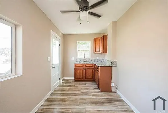 Studio, $1,300 — Photo 2