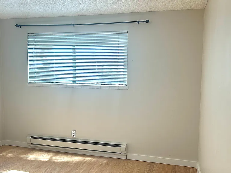 239 Williams Ave N #2 — Photo 12
