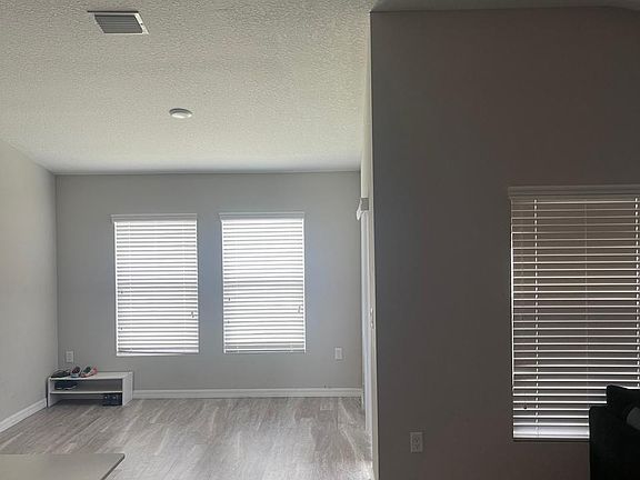 3rd image of 12698 Tannencrest Dr