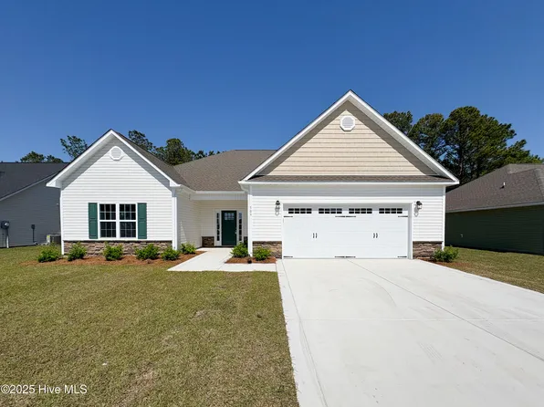 509 Pebble Shore Drive, Sneads Ferry, NC 28460