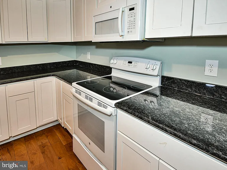 8011 Mandan Rd #303 — Photo 9