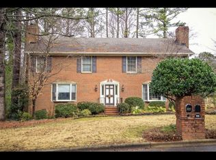 627 Corbin Lake Ct, Sandy Springs, GA 30350