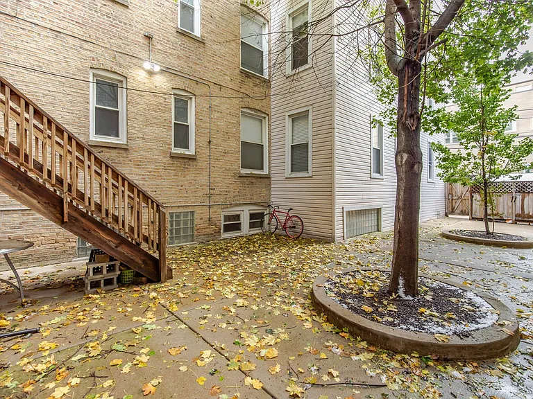 2411 N Talman Ave — Photo 9