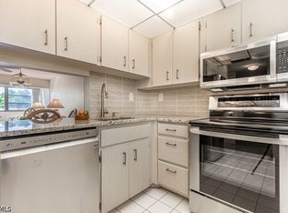 1828 Pine Valley Dr APT 201, Fort Myers, FL 33907