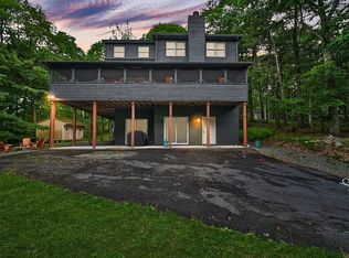205 Lake Dr, Pocono Manor, PA 18349