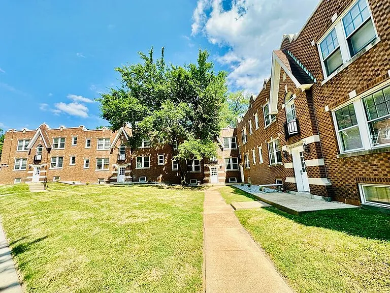 1240-72 Hawthorne Pl #1256-C — Photo 11