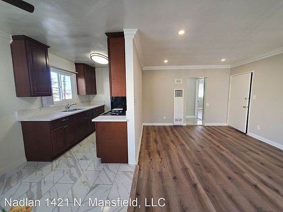 3rd image of 1421 N Mansfield Ave APT 7