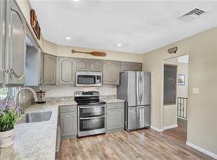 5 Westwood Dr, Carmel, NY 10512