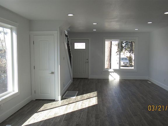 5th image of 2922 E Olympic Ave