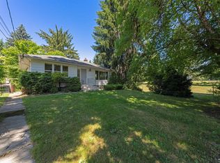 20761 113th Ave, Maple Ridge, BC V2X1E8