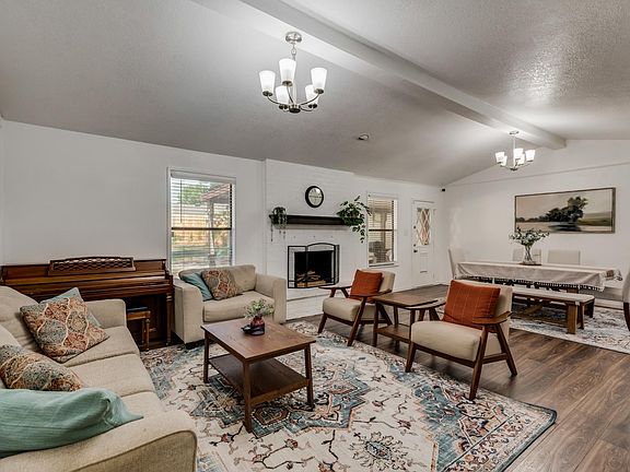 5th image of 3821 Helmsford Dr