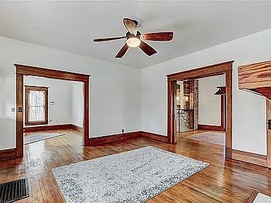 4th image of 1125 NW 11th St
