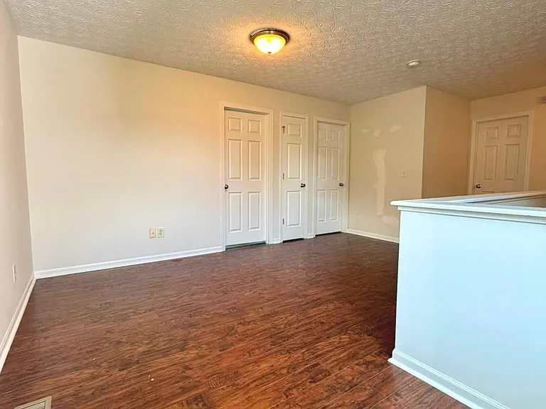 5790 Lonerise Ln — Photo 16