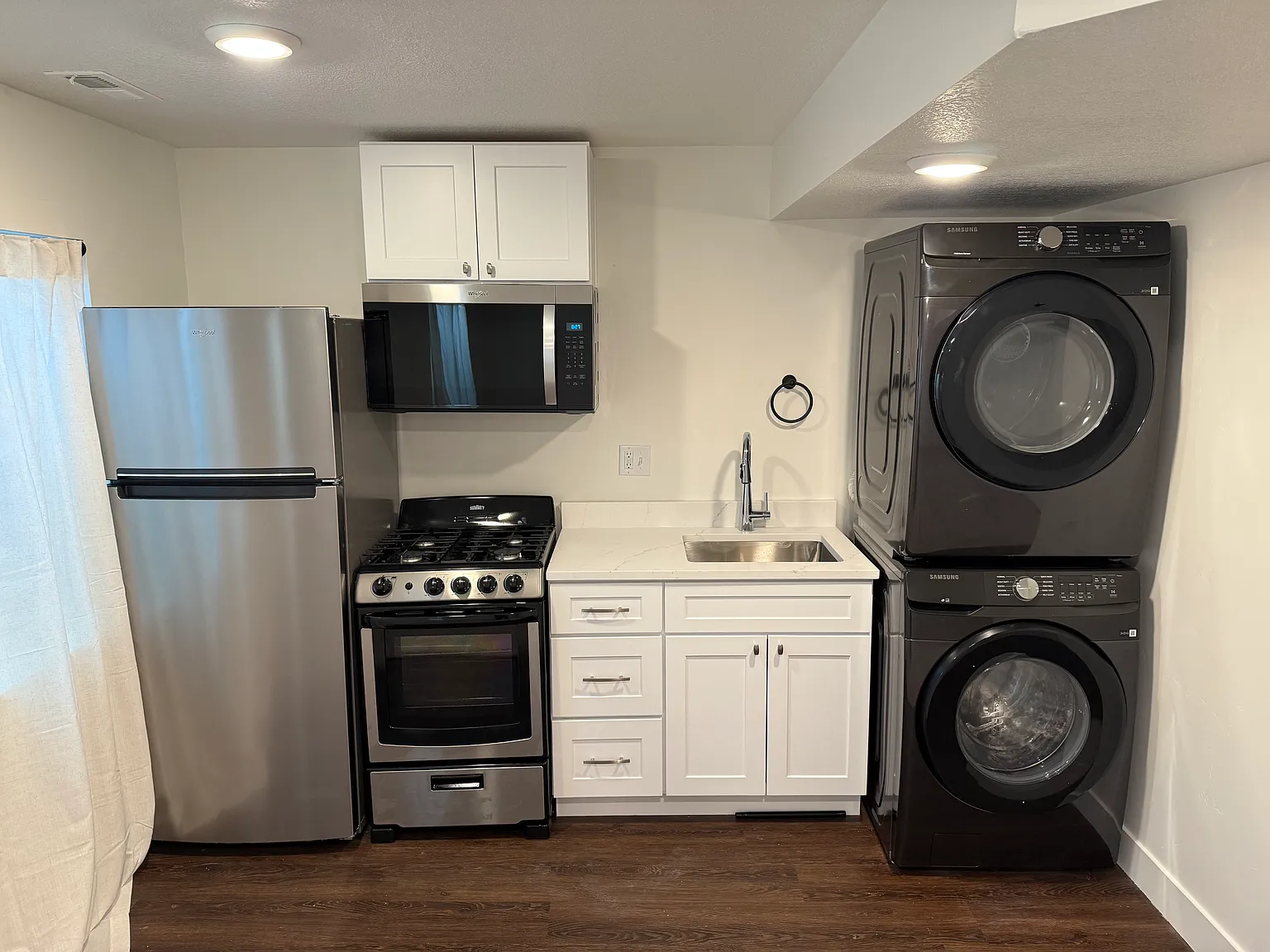 Studio, 600 sqft, $775 — Photo 2