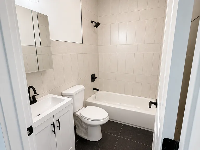 90 Ingraham Pl #A — Photo 11