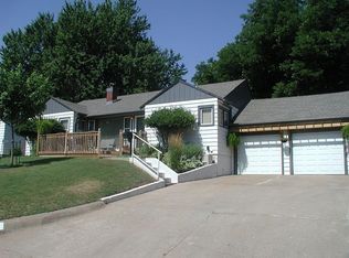 302 Lakeview Dr, Enid, OK 73701