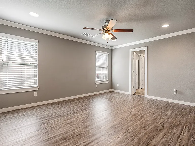 3712 SW Davinci Blvd — Photo 1