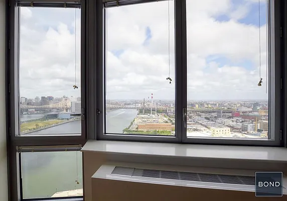 Rented by Bond New York | media 4