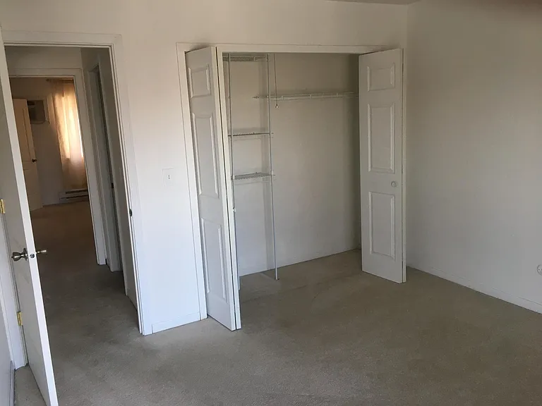 203 N Waters Edge Dr — Photo 6