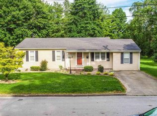 106 Dinsmore St, Berea, KY 40403
